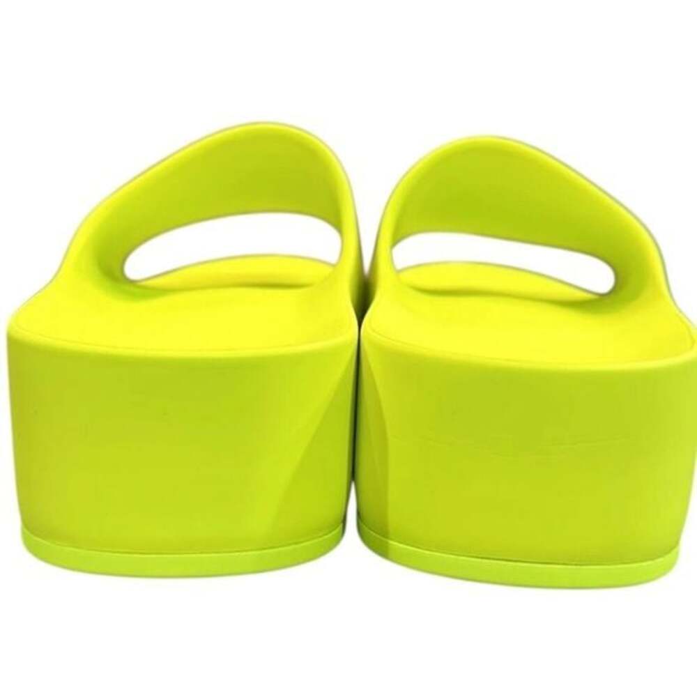 Balenciaga Slides Chunky Platform Slides Women’s Size 9 NEW Neon Yellow - Picture 2 of 4
